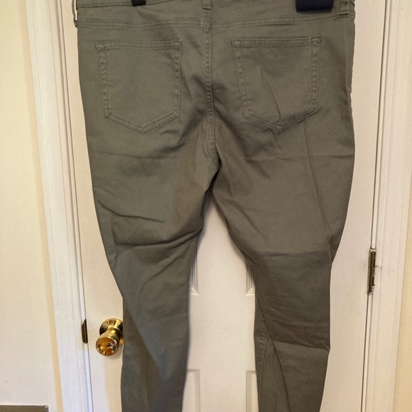 *NWT!!* Gap Favorite Jegging Jean Olive Green Size 18/34 Plus Size - Picture 5 of 5